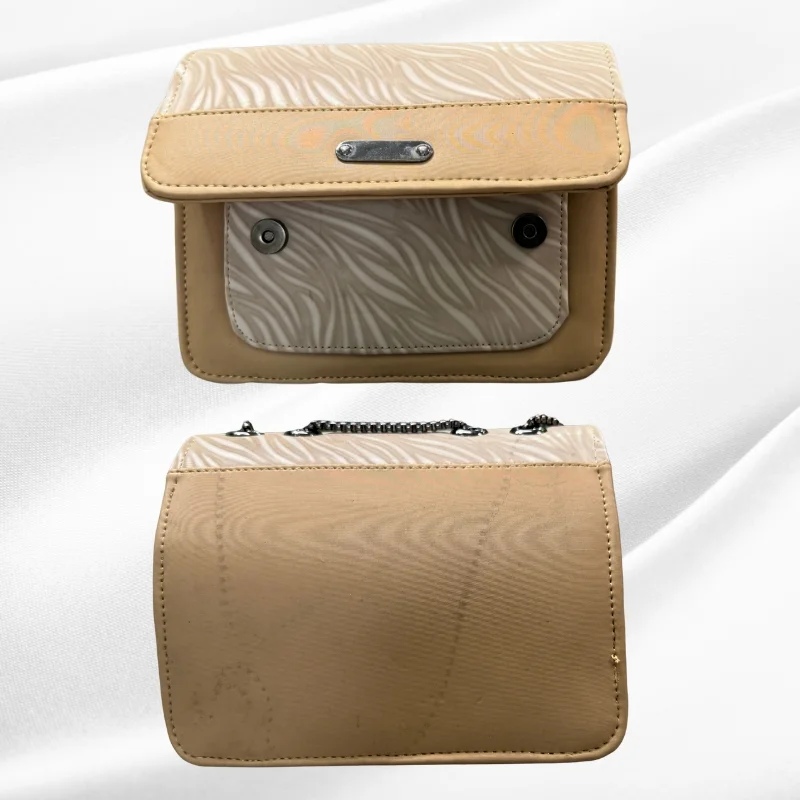 Luxury Women’s Shoulder Bag in Beige Faux Leather for Casual, Work, and Formal Use - Image 3